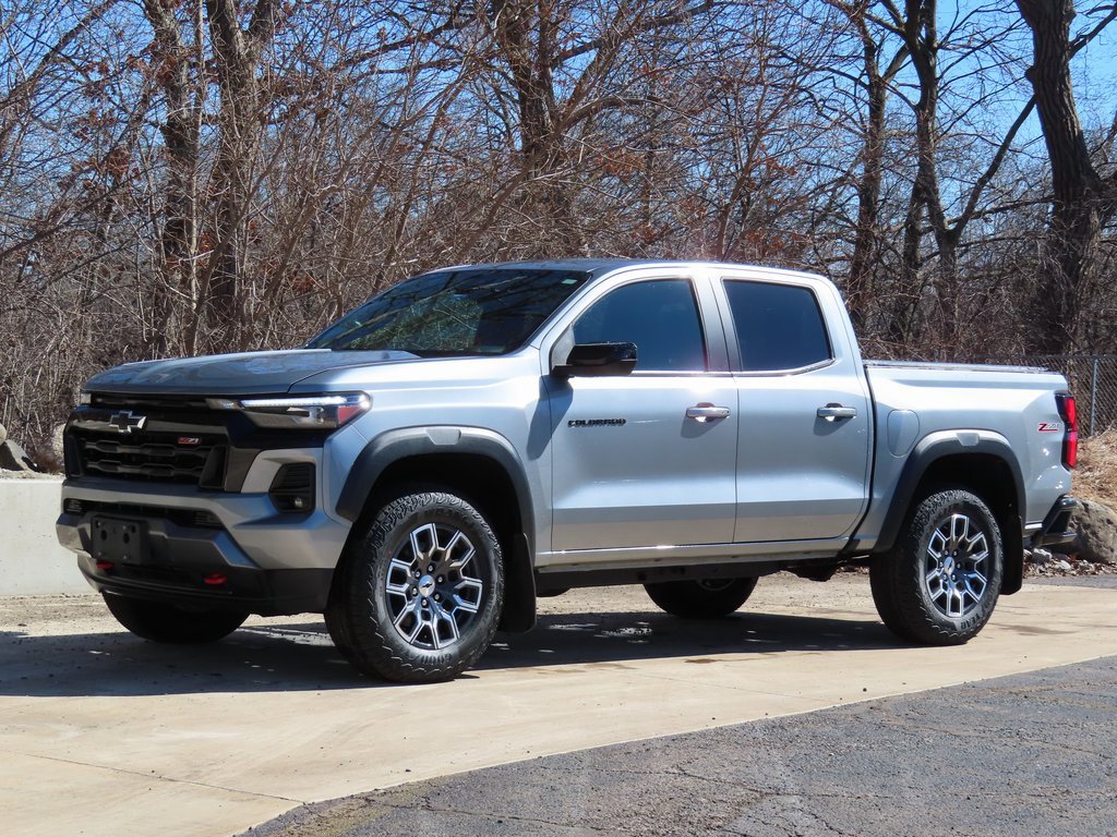 Used 2023 Chevrolet Colorado Z71 w/ Z71 Convenience Package 2 image 8