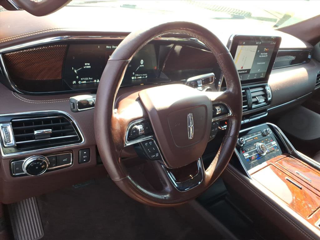 Used 2020 Lincoln Navigator Black Label w/ Cargo Convenience Package image 9