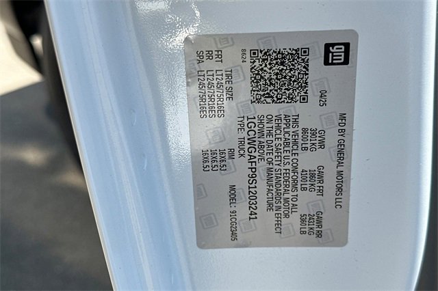 New 2025 Chevrolet Express 2500 Work Van w/ Driver Convenience Package image 34