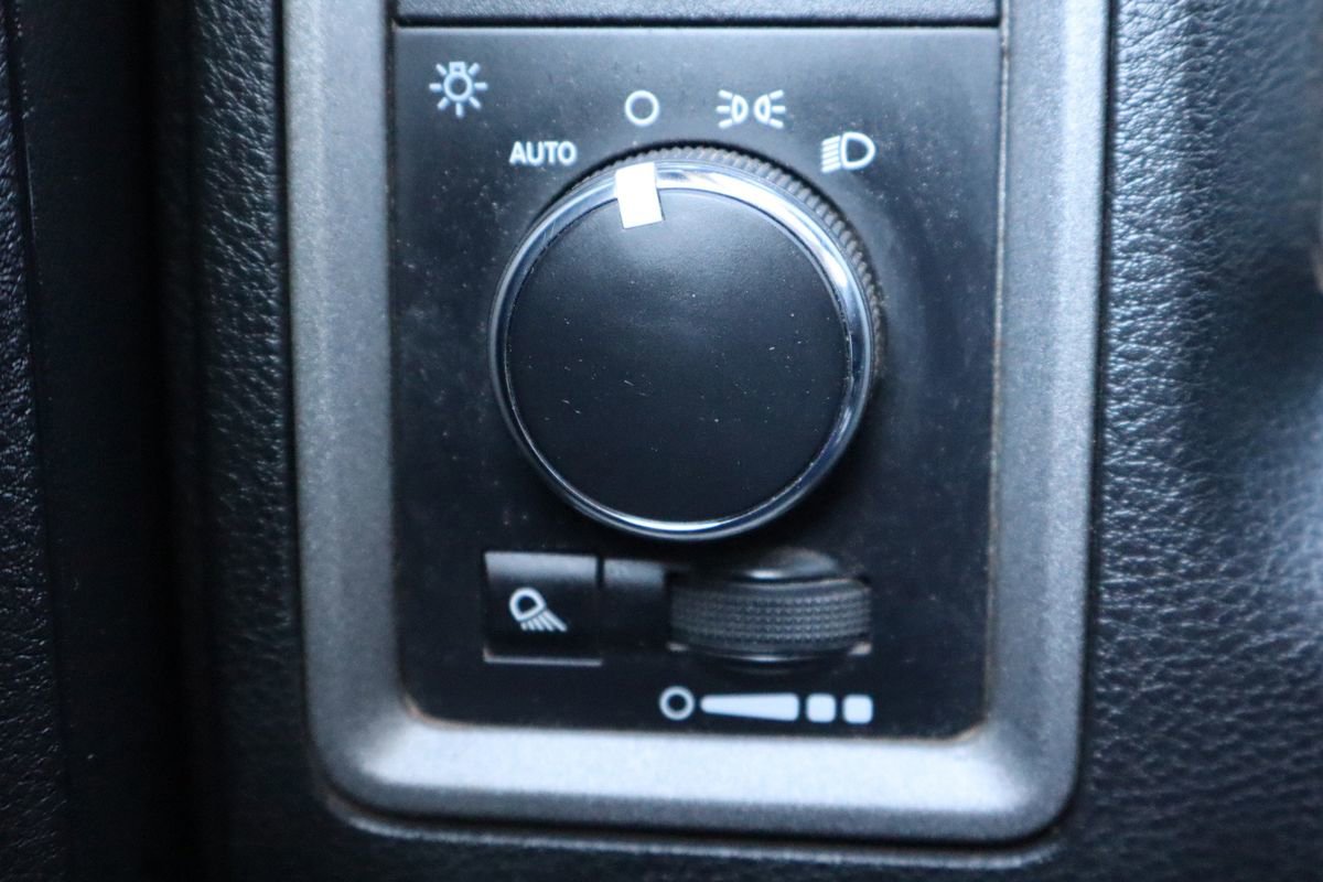Used 2018 RAM 2500 Tradesman w/ Chrome Appearance Group AWD/4WD image 28