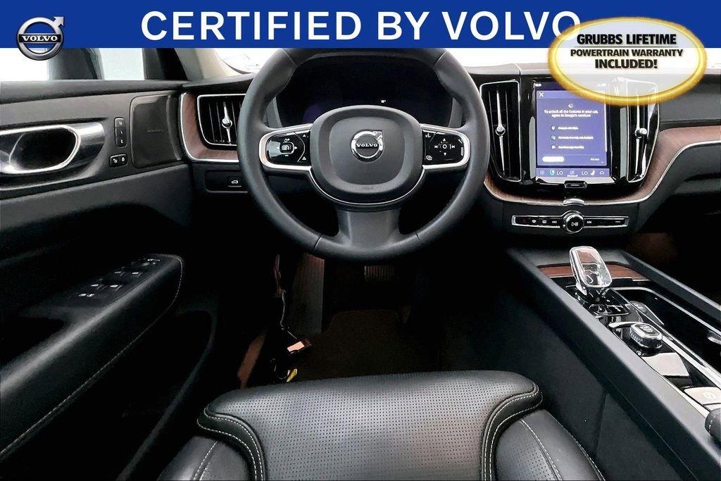 Used 2023 Volvo XC60 B5 Ultimate w/ Climate Package image 8