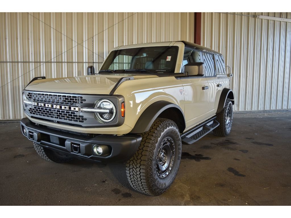 New 2025 Ford Bronco Badlands w/ Sasquatch Package
