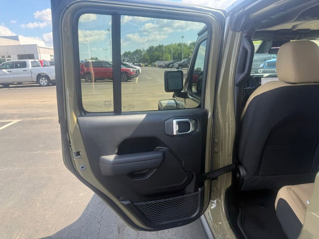 New 2026 Jeep Gladiator Willys AWD/4WD image 33