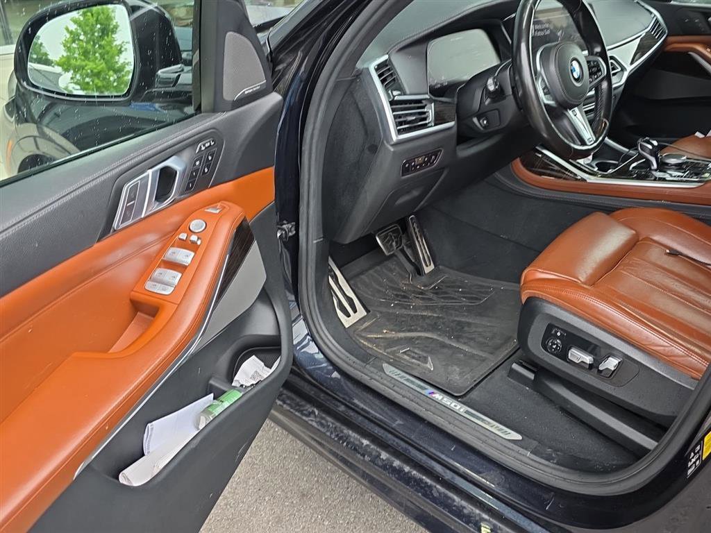 Used 2020 BMW X7 M50i w/ Luxury Seating Package AWD/4WD image 11