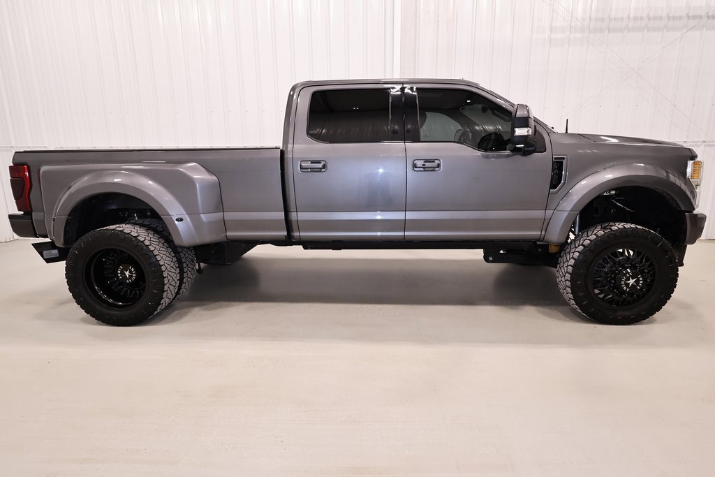 Used 2022 Ford F450 Platinum w/ FX4 Off-Road Package image 2