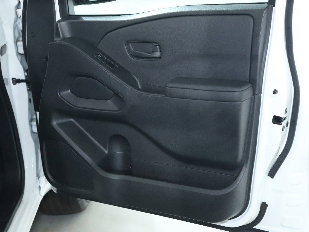 Used 2024 Nissan Frontier S w/ S Utility Package image 32