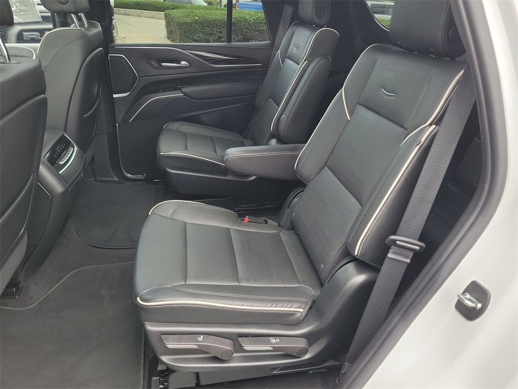 Certified 2023 Cadillac Escalade Sport w/ LPO, ONYX Package image 25