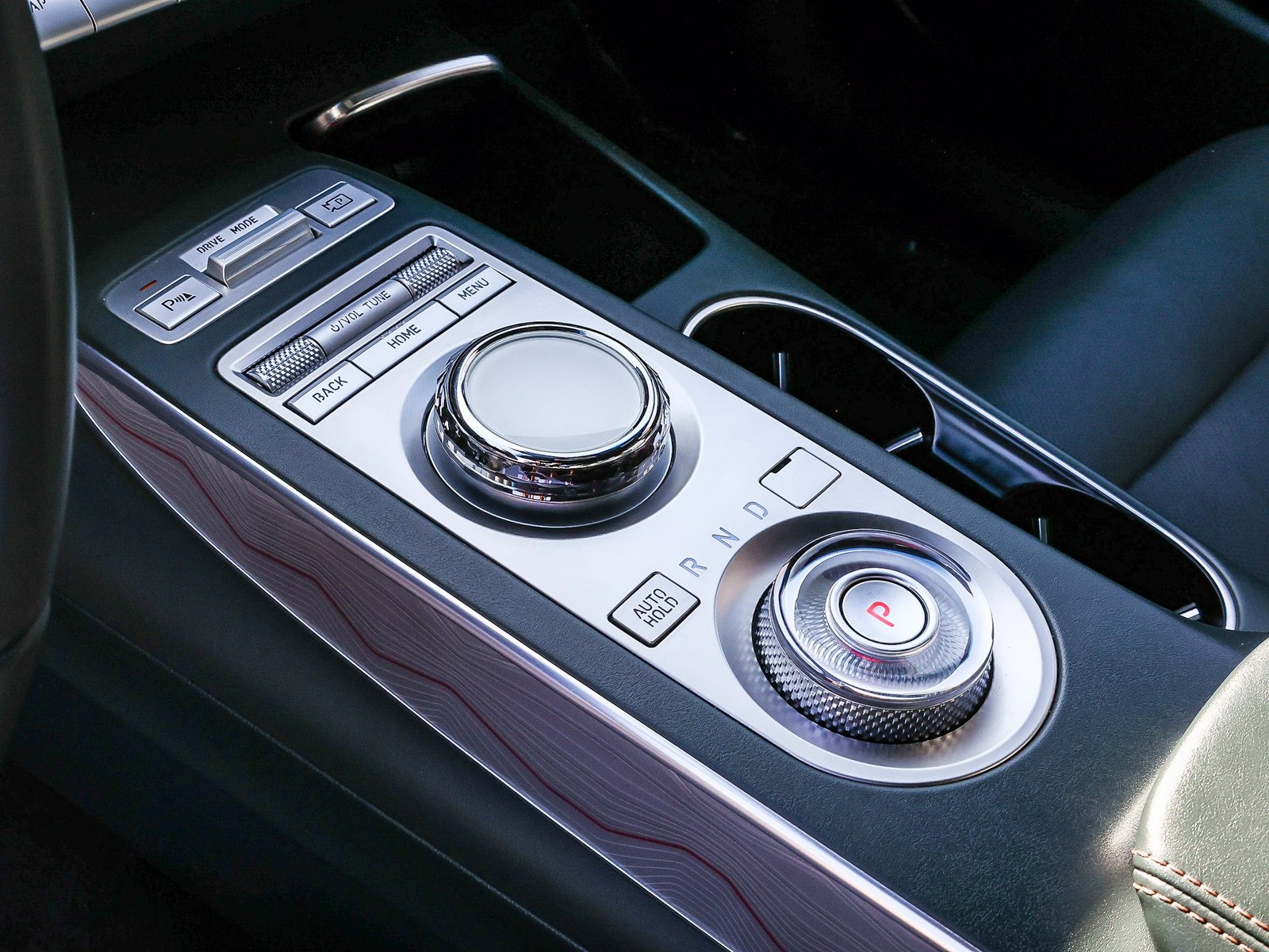 Used 2023 Genesis GV70 2.5T w/ Advanced Package image 21