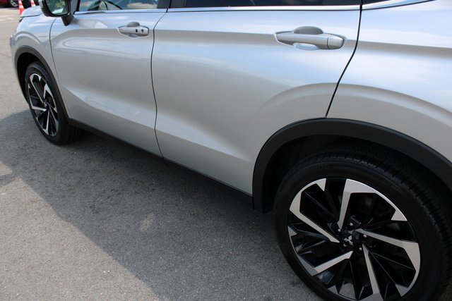 Used 2022 Mitsubishi Outlander SE image 51