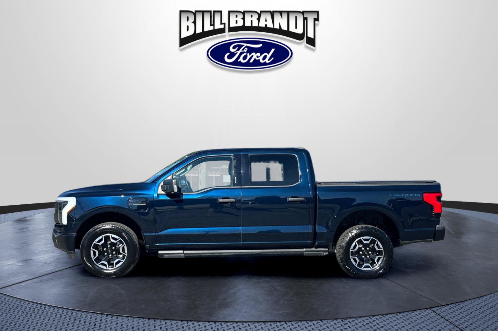 Used 2023 Ford F150 Lightning XLT AWD/4WD image 6