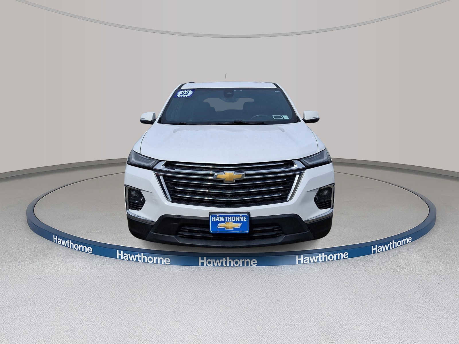 Used 2023 Chevrolet Traverse LT w/ LT Premium Package image 2