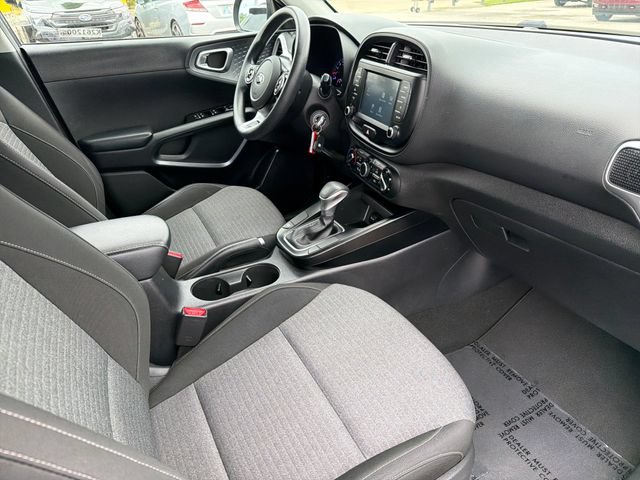 Used 2020 Kia Soul S FWD image 24