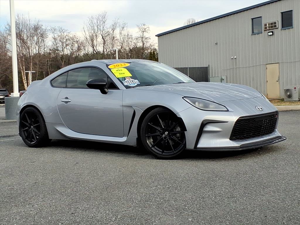Used 2023 Toyota GR86 Premium image 2