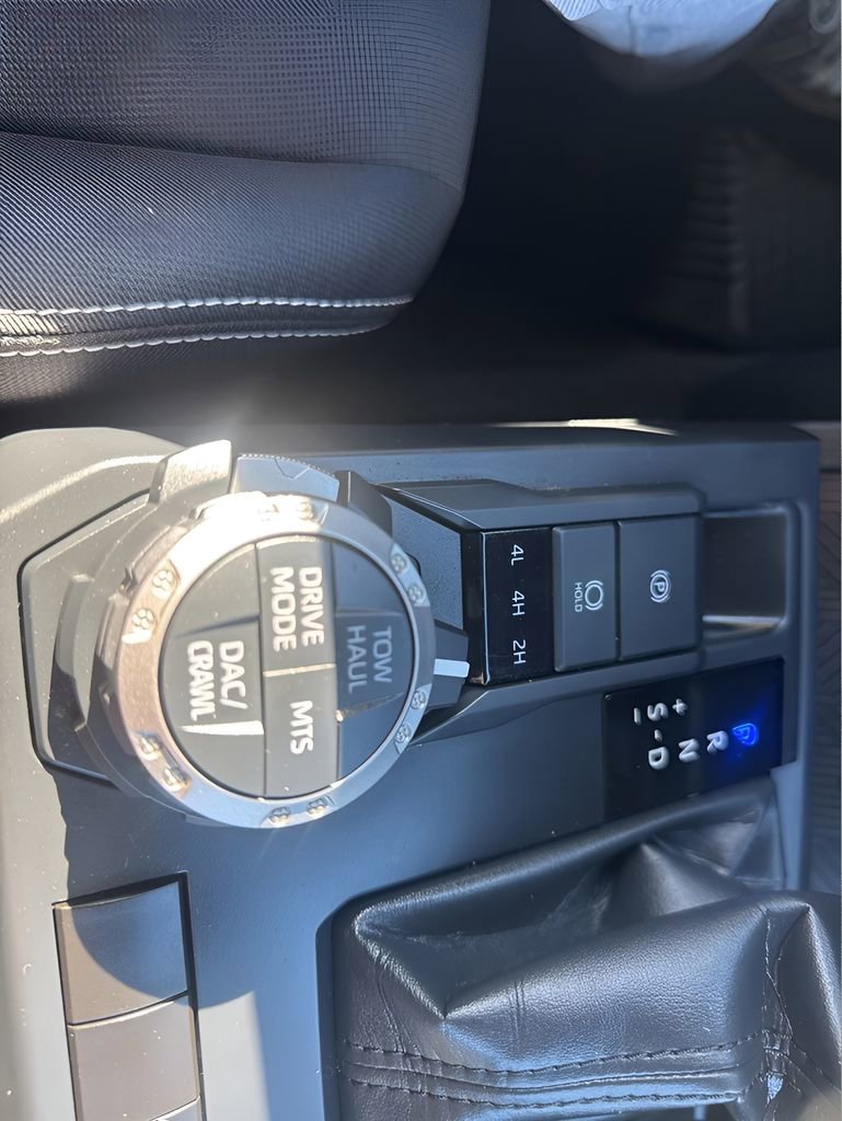 Used 2024 Toyota Tacoma TRD Off-Road image 22