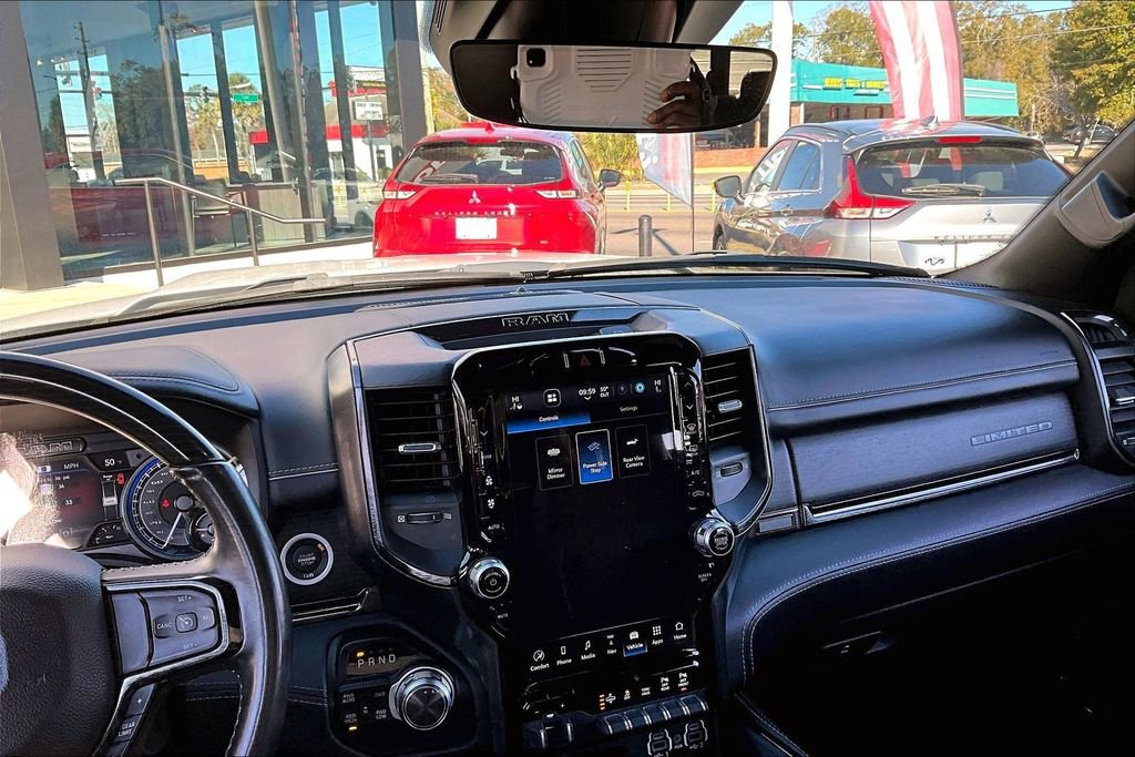 Used 2022 RAM 1500 Limited w/ Body-Colour Bumper Group image 9