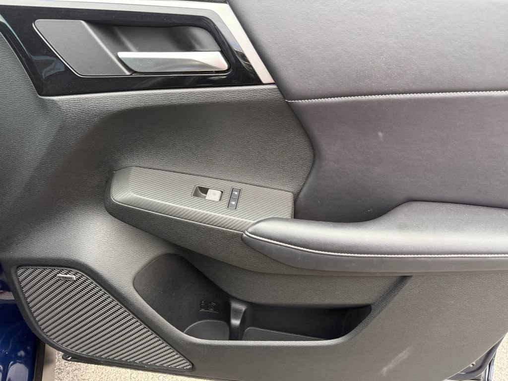 Used 2025 Mitsubishi Outlander SE AWD/4WD image 19