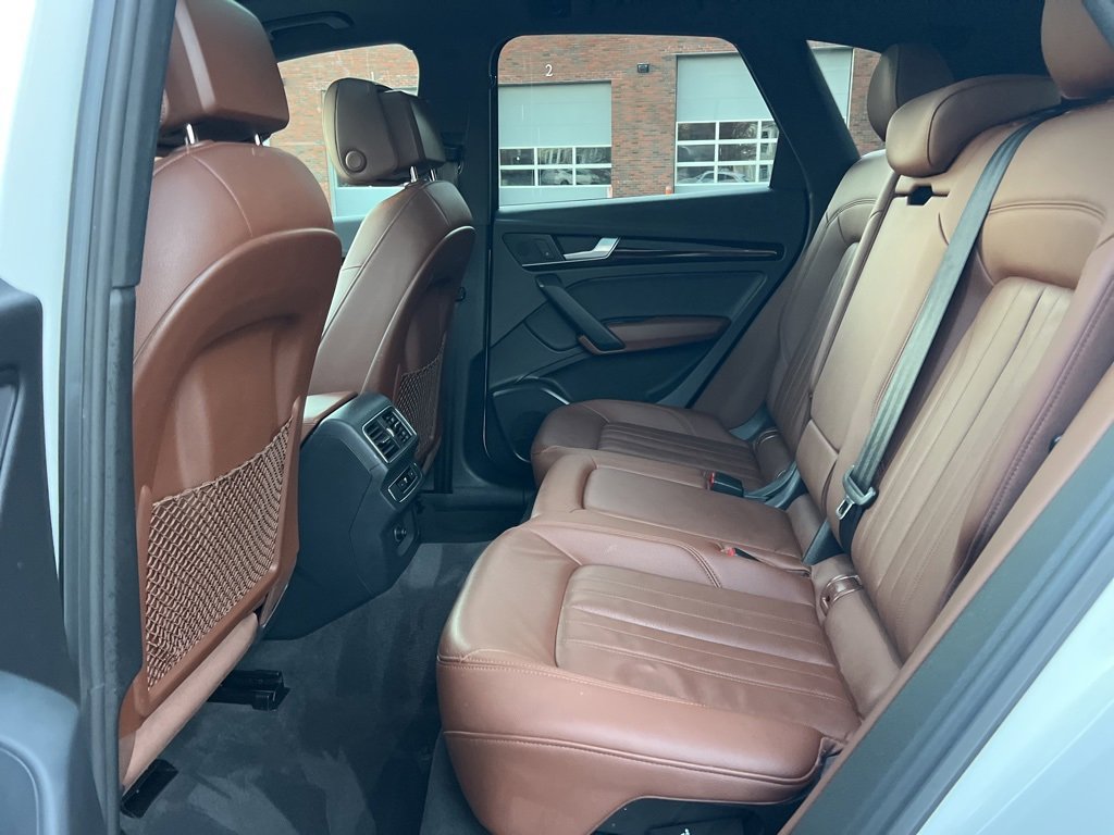 Used 2018 Audi Q5 2.0T Premium Plus w/ Premium Plus Package image 26