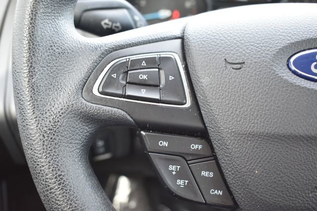 Used 2017 Ford Focus SE FWD image 21