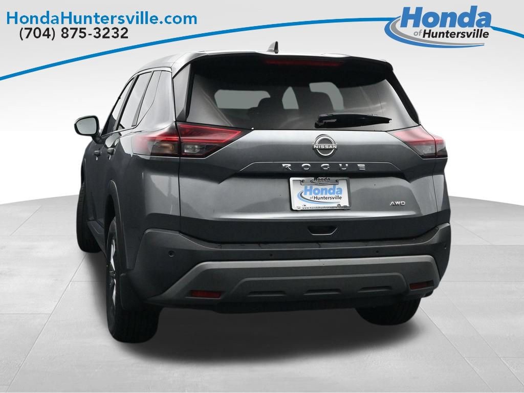 Used 2023 Nissan Rogue S AWD/4WD image 2