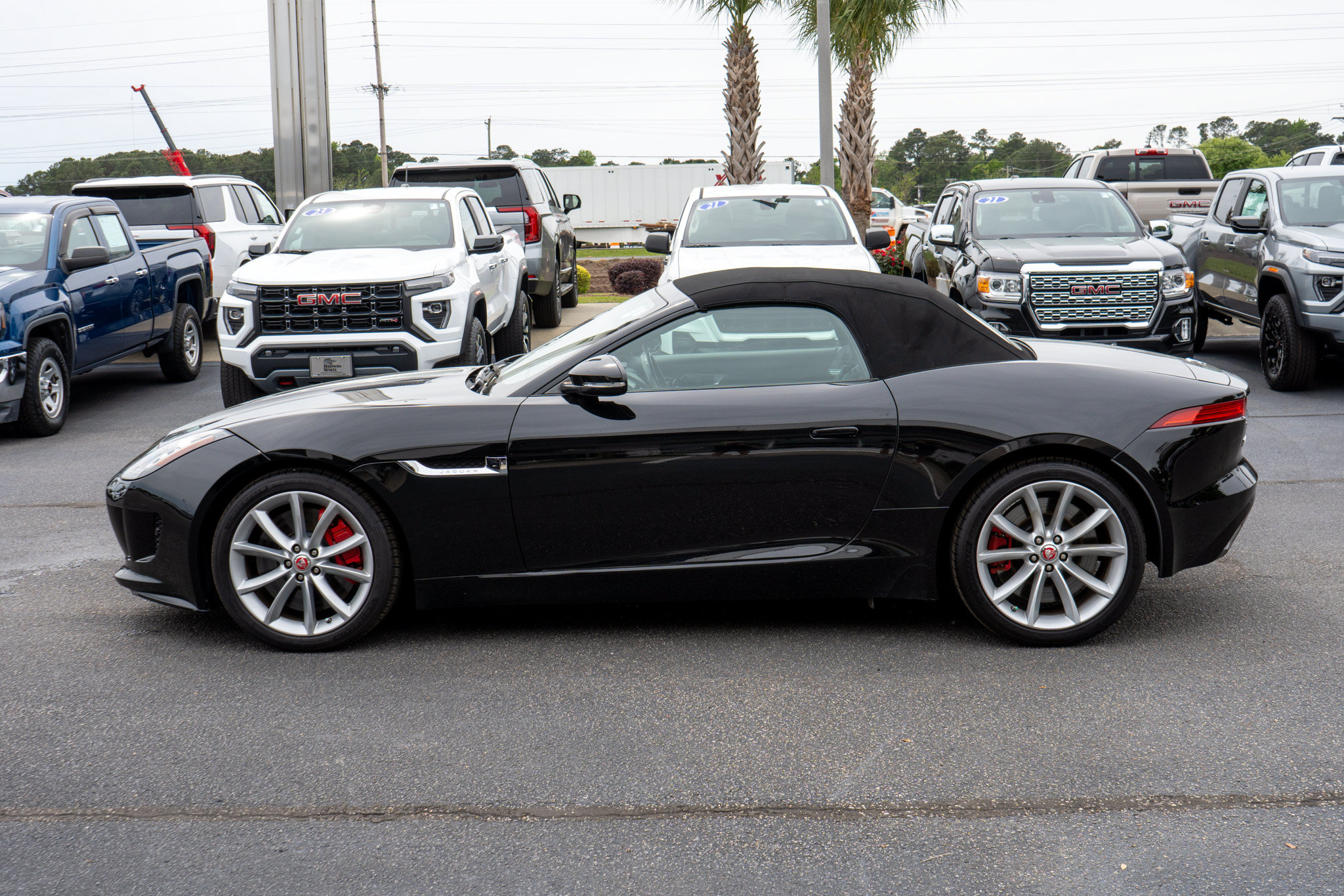 Used 2014 Jaguar F-TYPE S RWD image 6