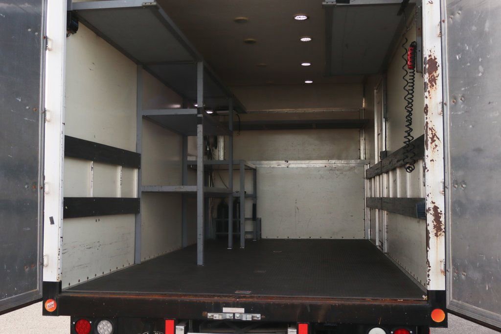 Used 2017 Ford F550 2WD Regular Cab Super Duty image 12