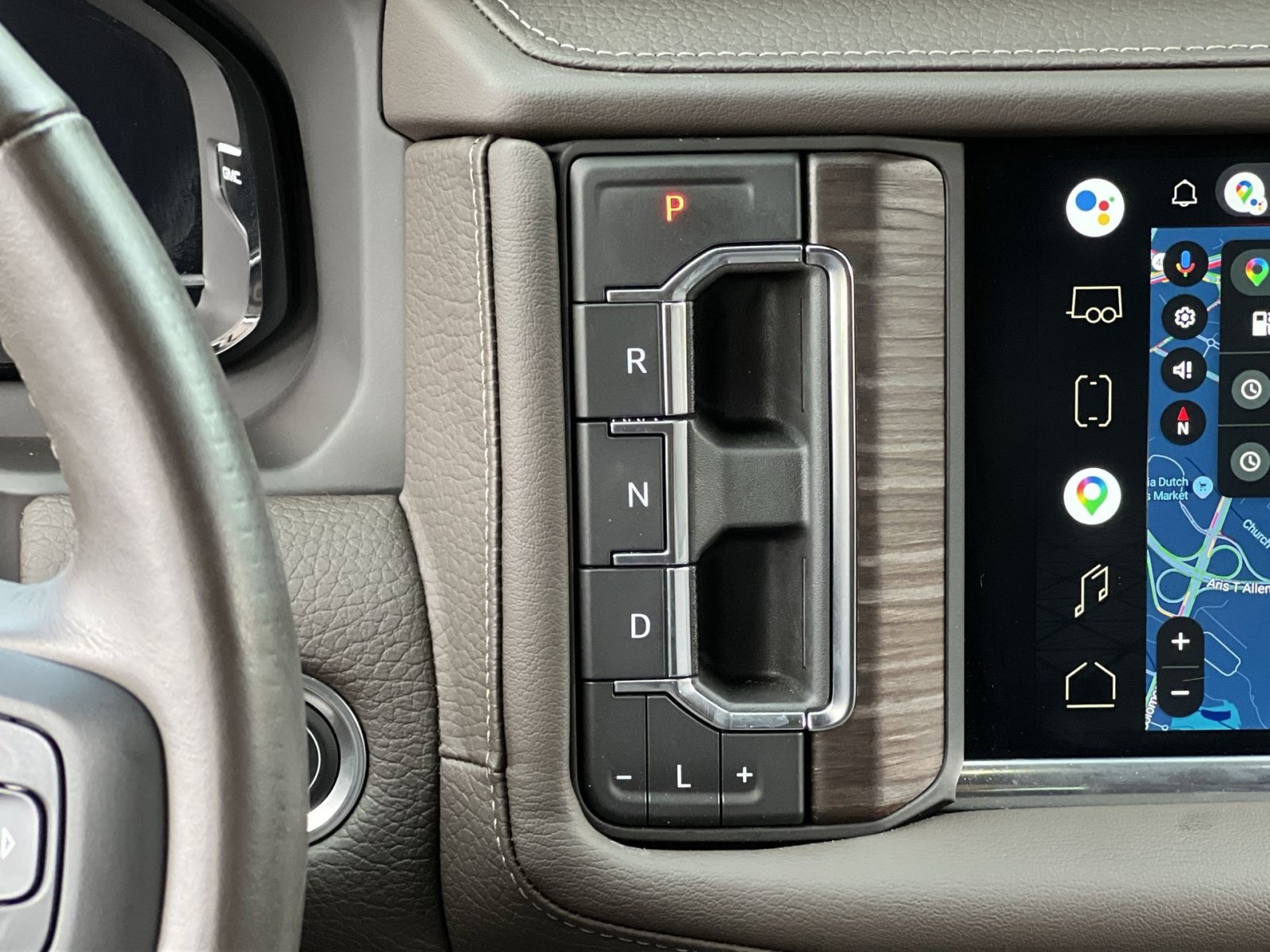 Used 2022 GMC Yukon XL Denali AWD/4WD image 21