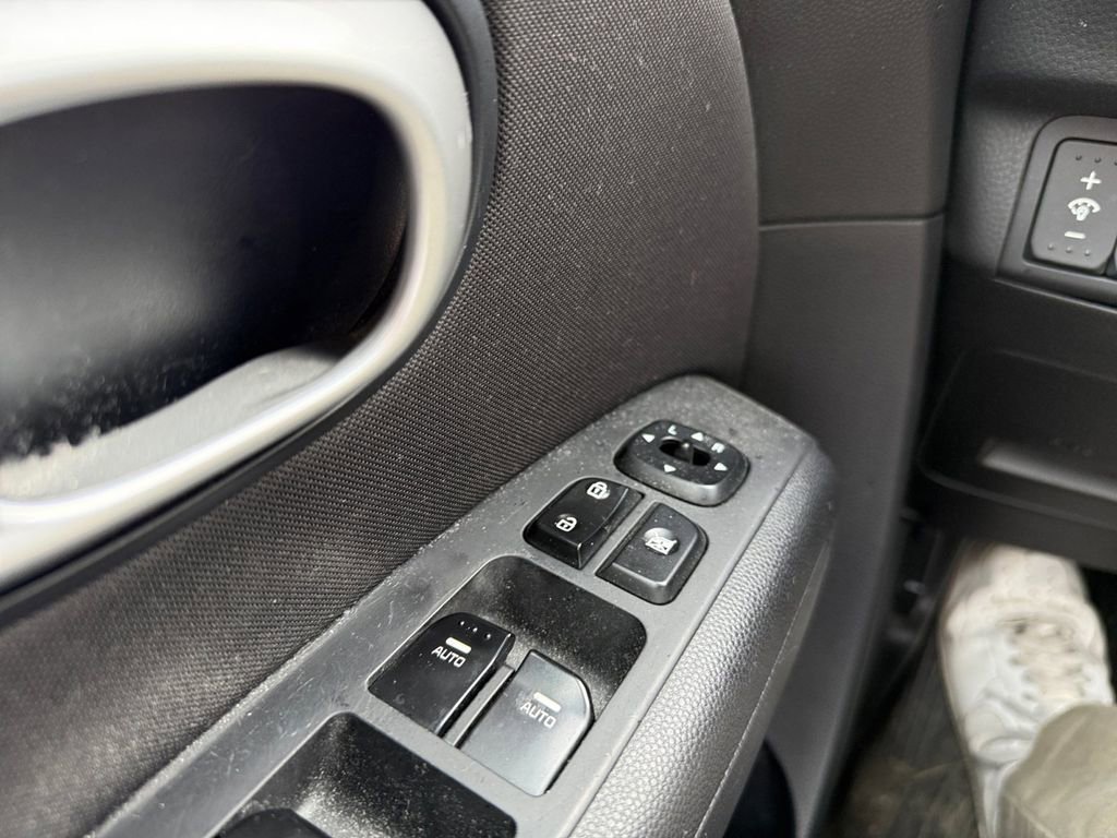 Used 2016 Kia Soul + w/ Designer's Package image 18