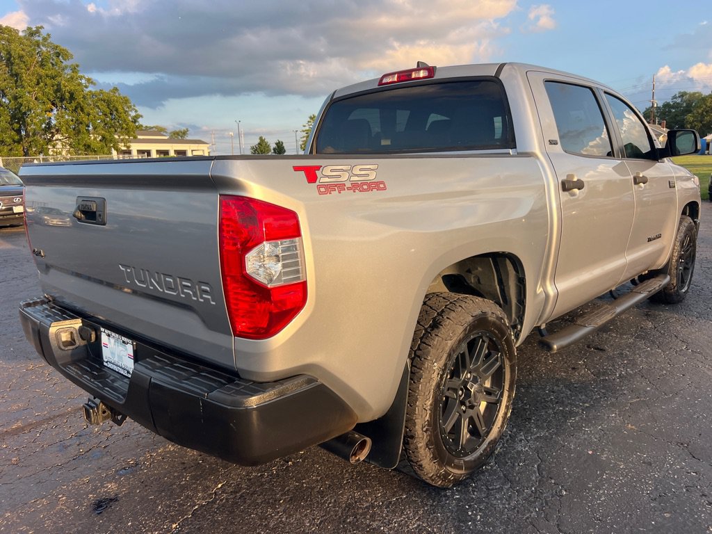 Used 2020 Toyota Tundra SR5 w/ SR5 Leather Package AWD/4WD image 7