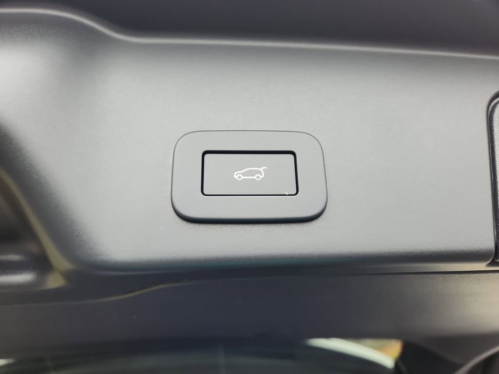 Certified 2026 Land Rover Range Rover Evoque S image 14