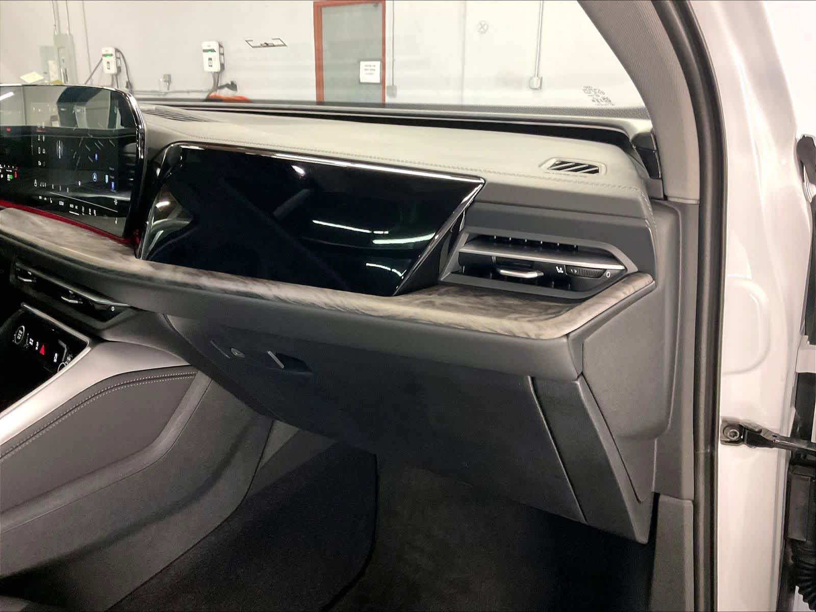 Certified 2025 Audi Q5 Premium AWD/4WD image 17
