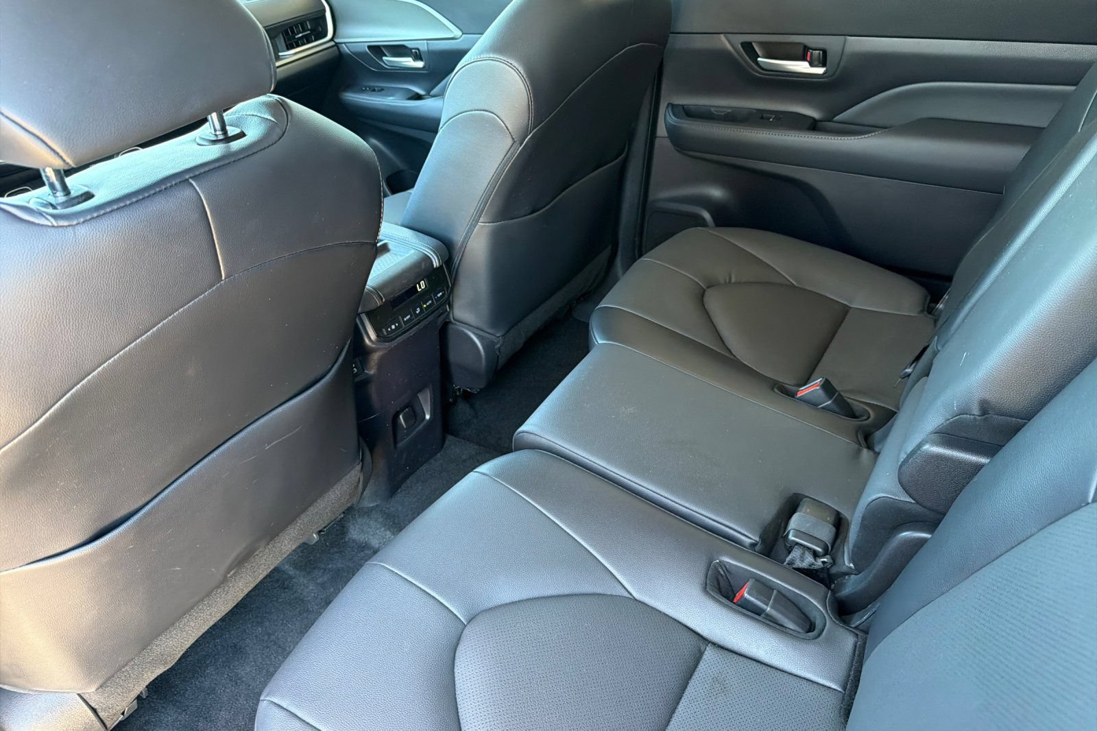 Certified 2024 Toyota Grand Highlander AWD image 15
