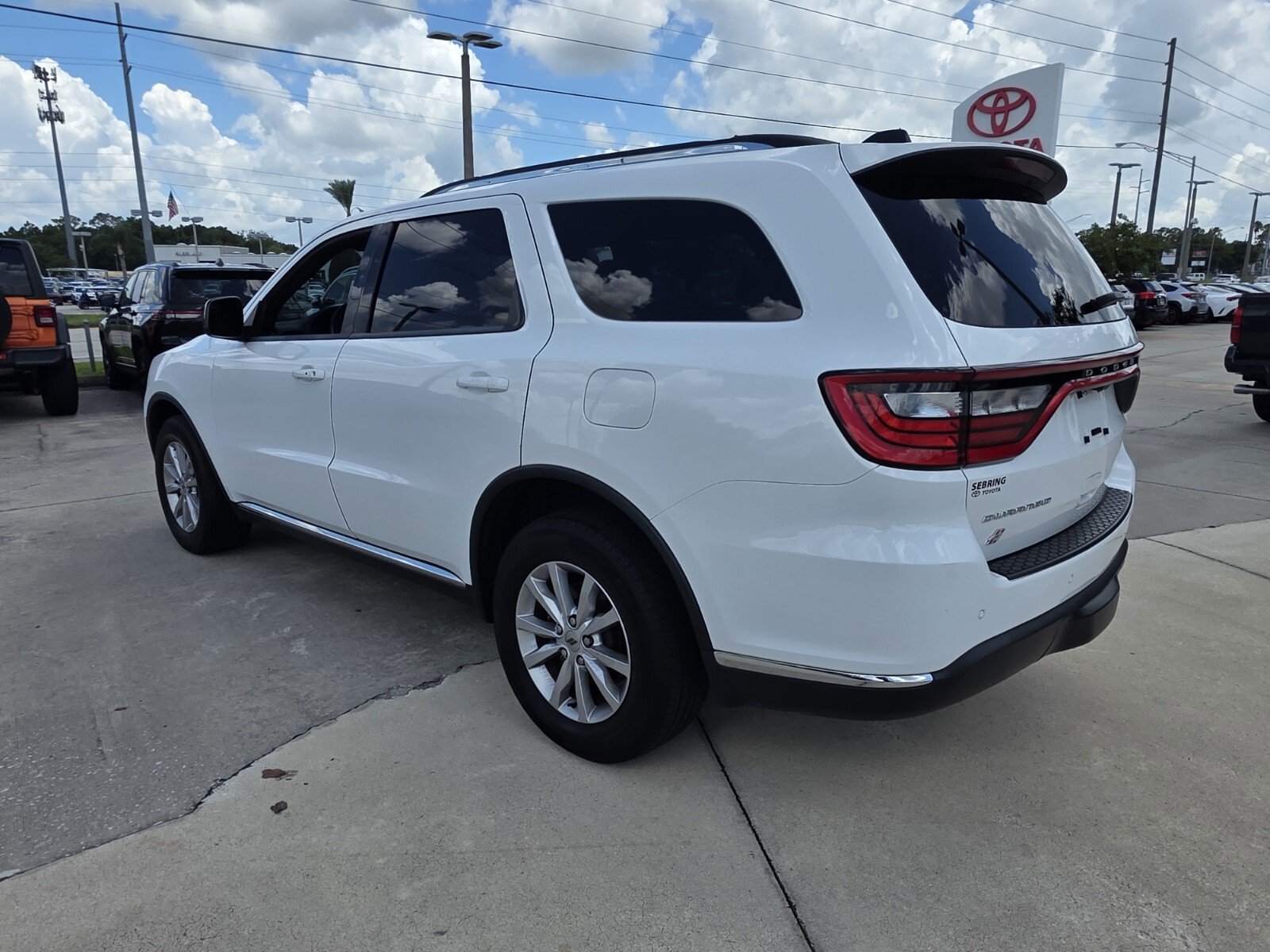 Used 2023 Dodge Durango SXT Launch Edition AWD/4WD image 4