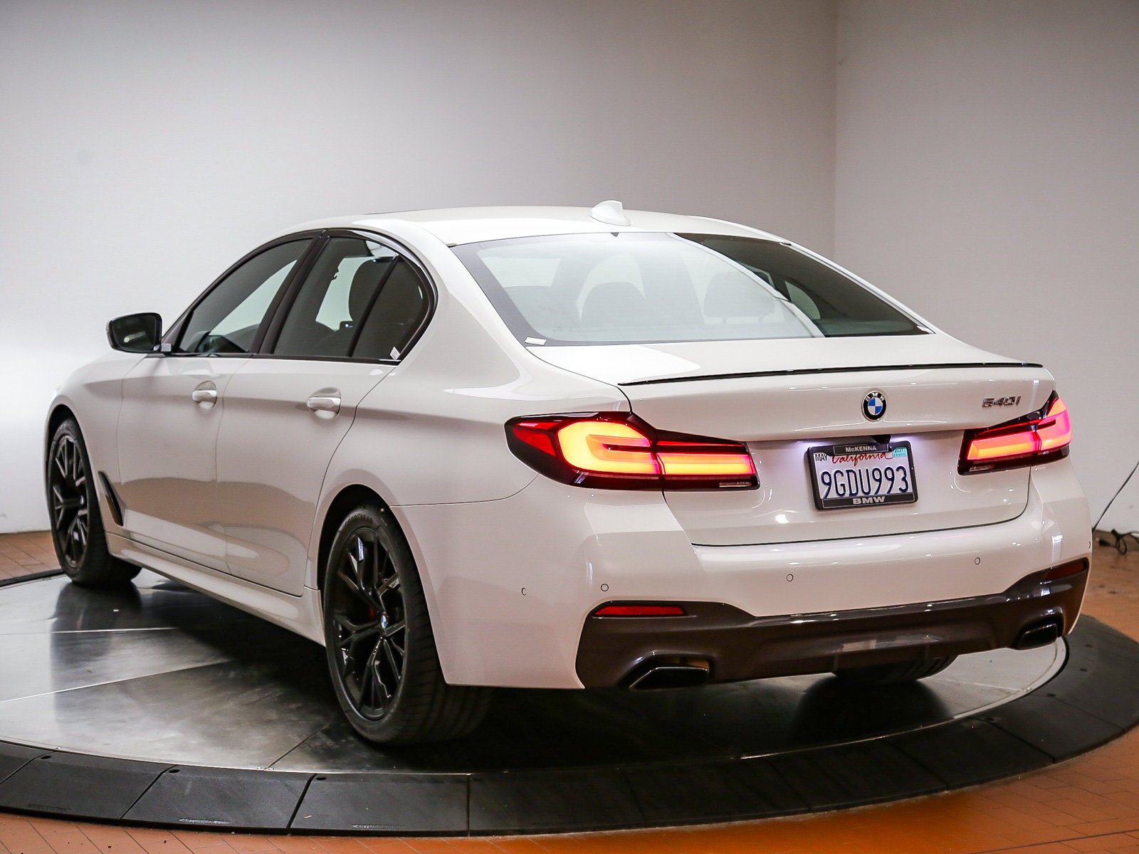 Certified 2023 BMW 540i w/ M Sport Package RWD image 4