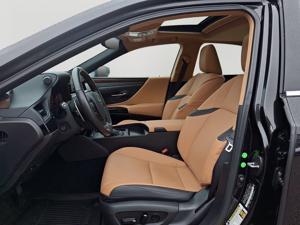 Certified 2025 Lexus ES 300h w/ Premium Package FWD image 15