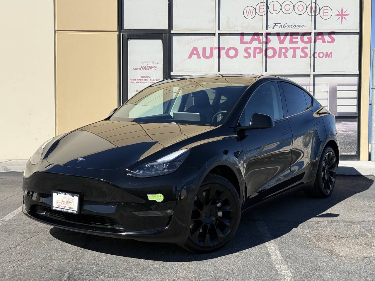 Used 2023 Tesla Model Y Long Range AWD/4WD image 4