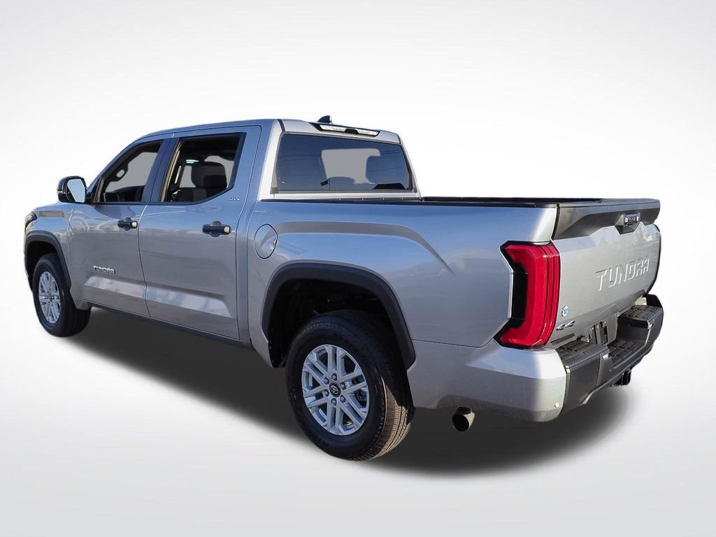 Used 2025 Toyota Tundra SR5 w/ SR5 Convenience Package AWD/4WD image 5