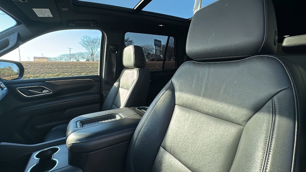 Used 2021 Chevrolet Tahoe Z71 w/ Z71 Signature Package image 12