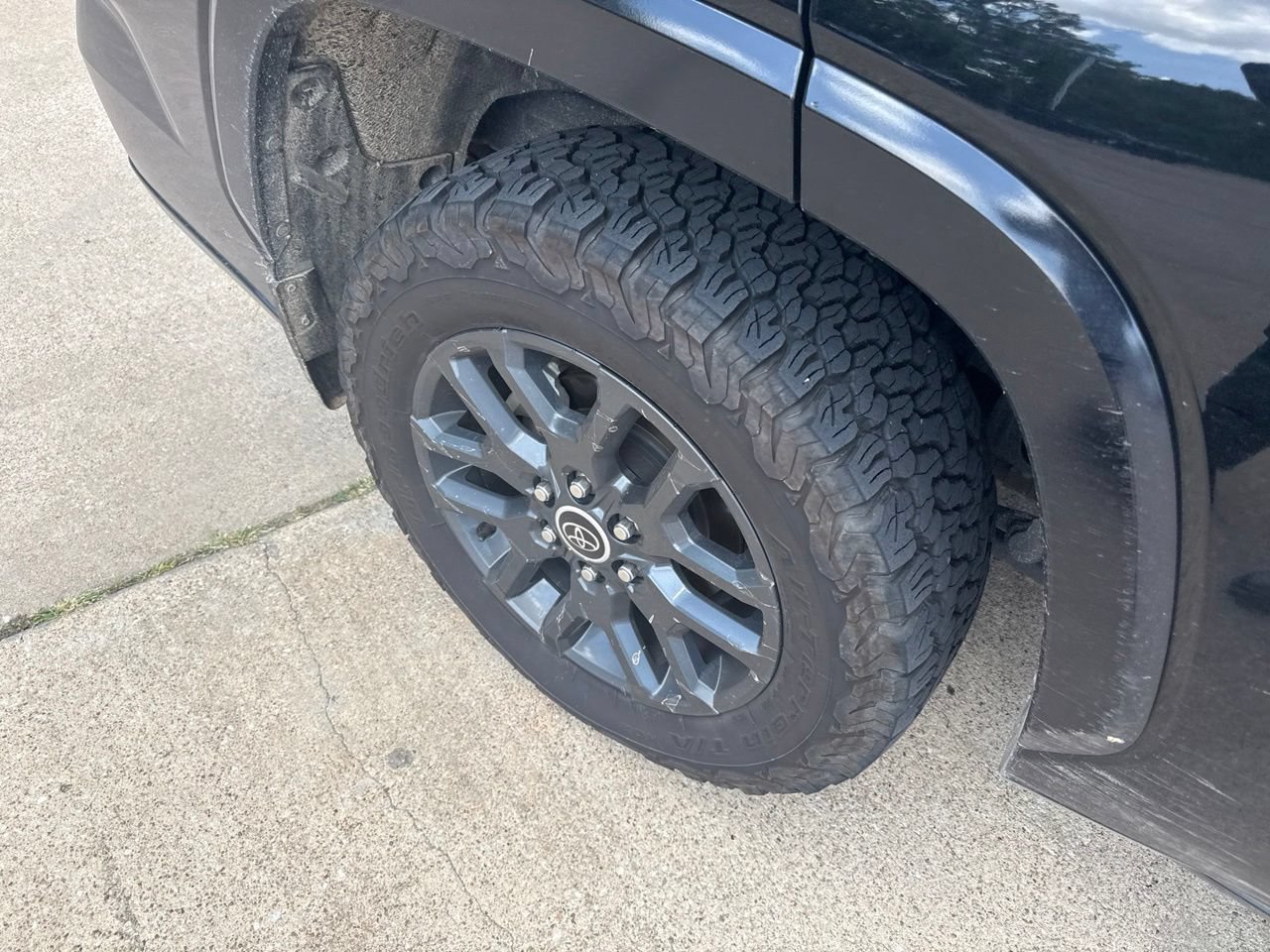 Used 2023 Toyota Sequoia Platinum AWD/4WD image 9