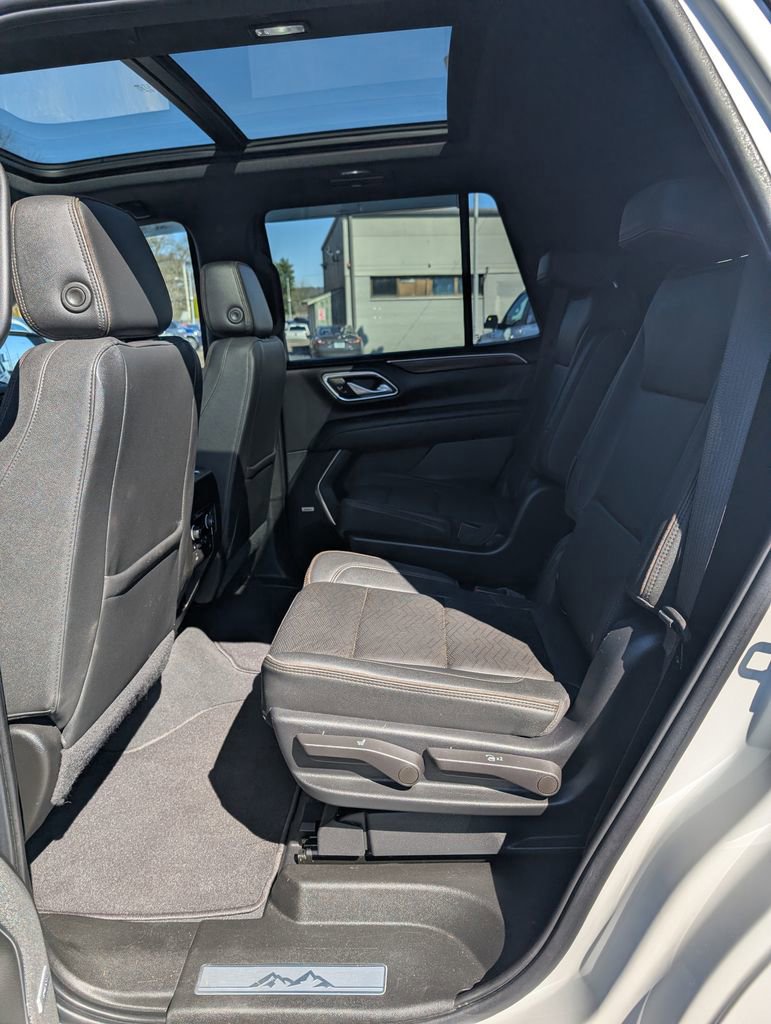 Used 2022 Chevrolet Tahoe High Country w/ Premium Package 2 AWD/4WD image 15
