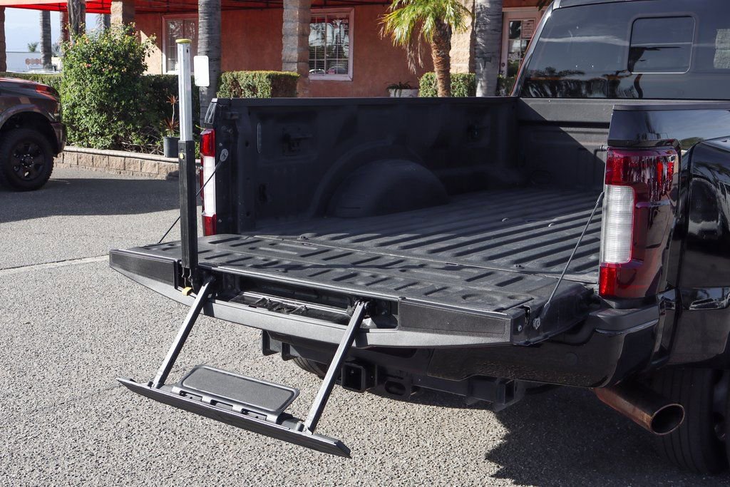 Used 2017 Ford F450 Lariat w/ Lariat Ultimate Package image 7