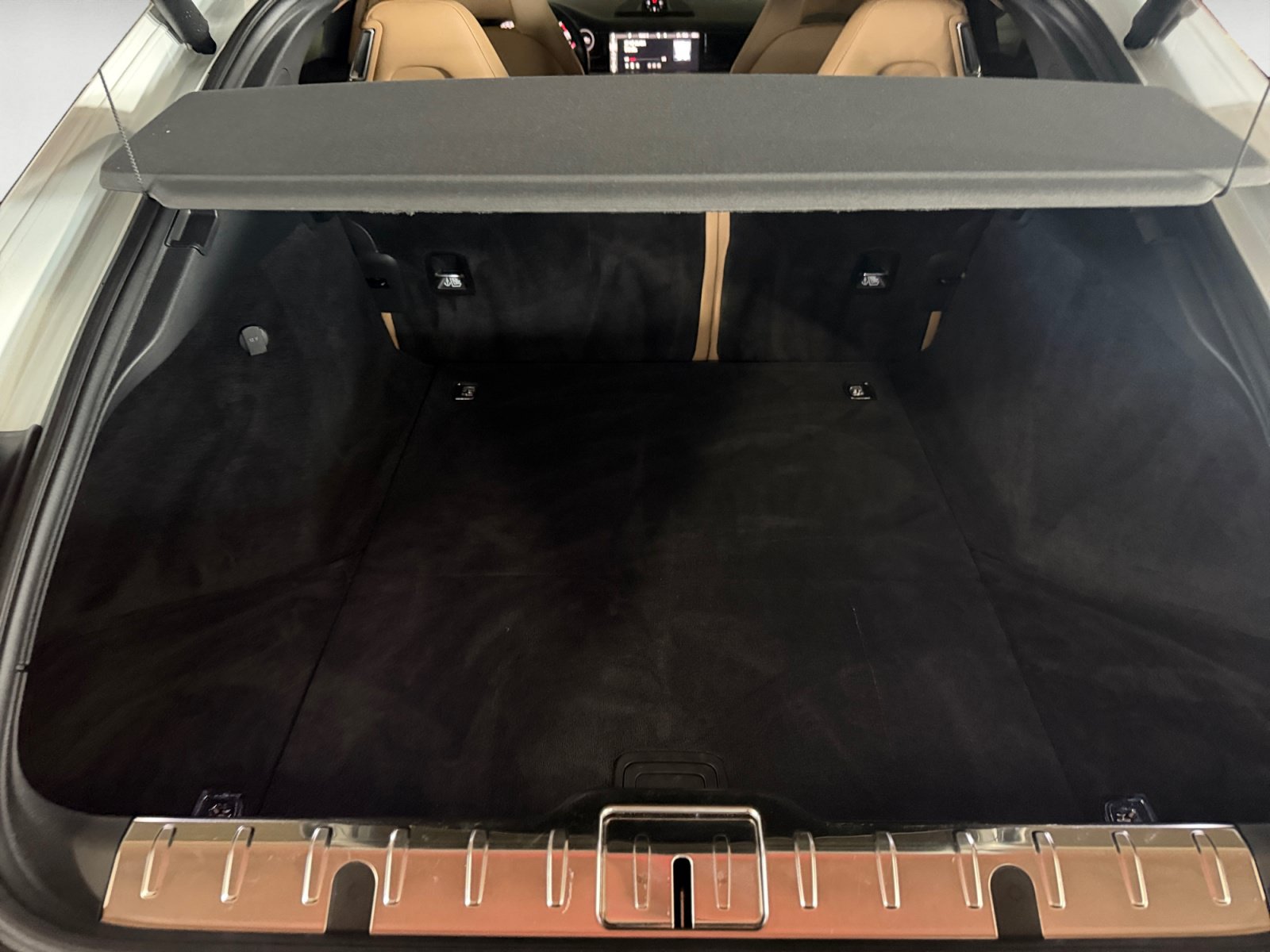 Used 2021 Porsche Panamera RWD image 19