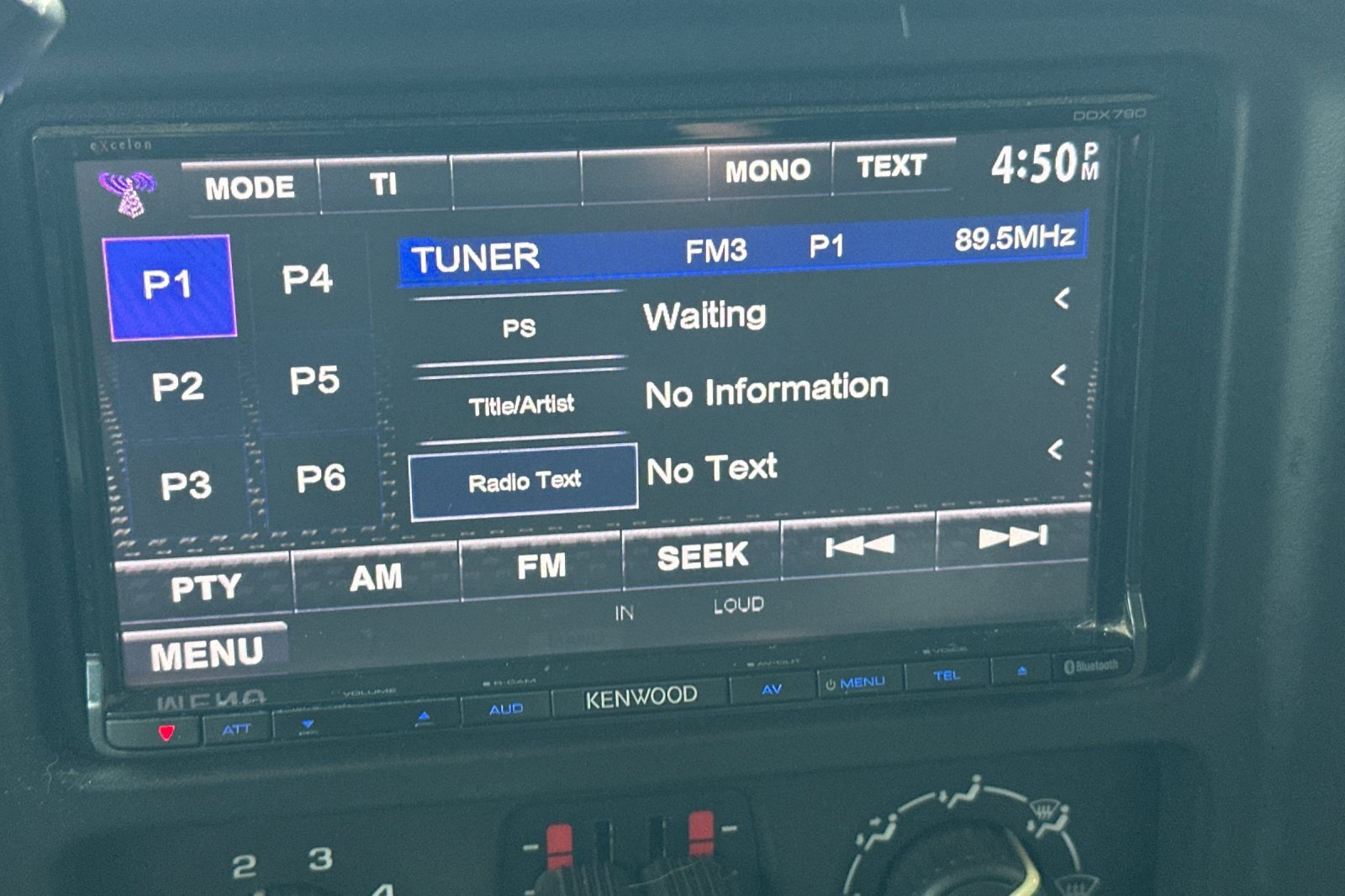 Used 2006 Chevrolet Silverado 2500 LT w/ Heavy-Duty Power Package image 17