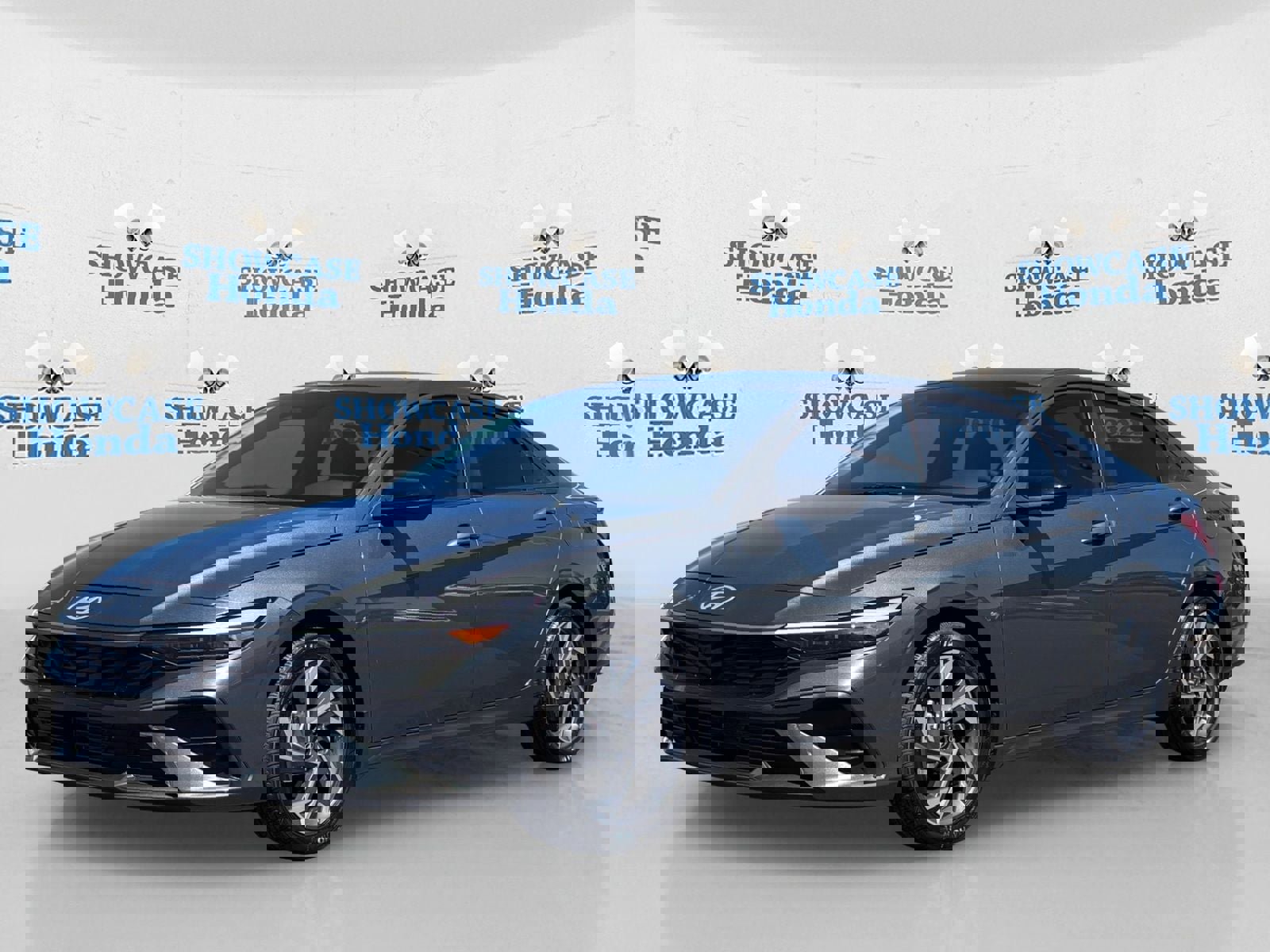 Used 2025 Hyundai Elantra Sport image 2