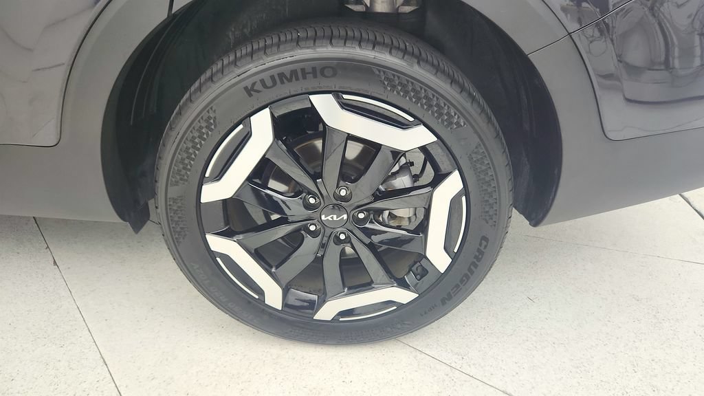 Used 2025 Kia Telluride S FWD image 29