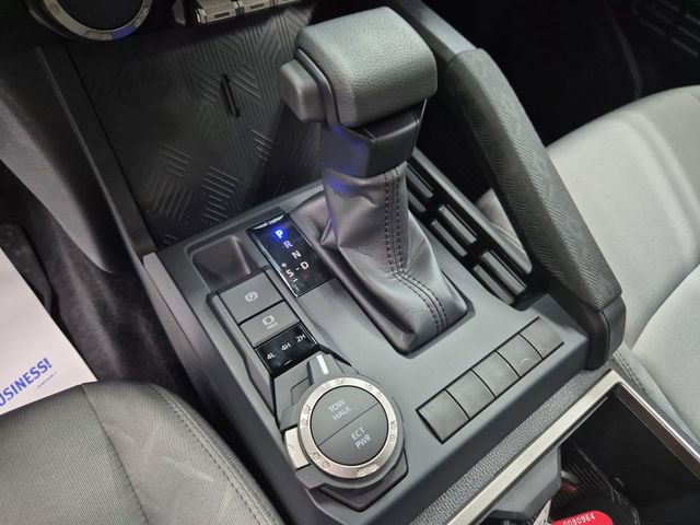 Used 2025 Toyota Tacoma SR5 AWD/4WD image 26