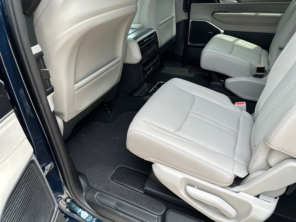 New 2026 Jeep Grand Wagoneer L 4WD image 33