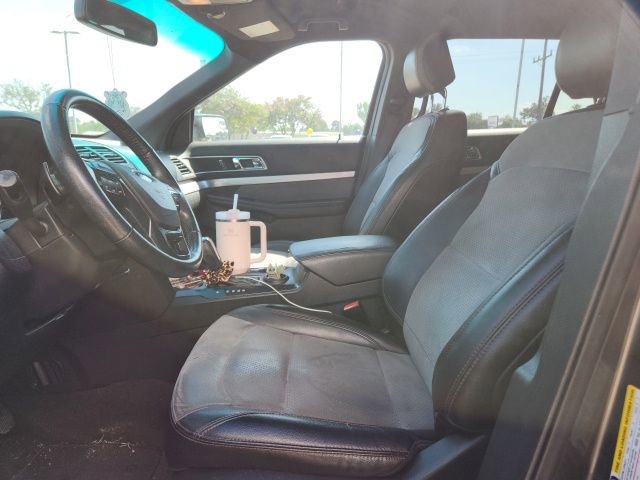 Used 2017 Ford Explorer XLT w/ Equipment Group 202A FWD image 13