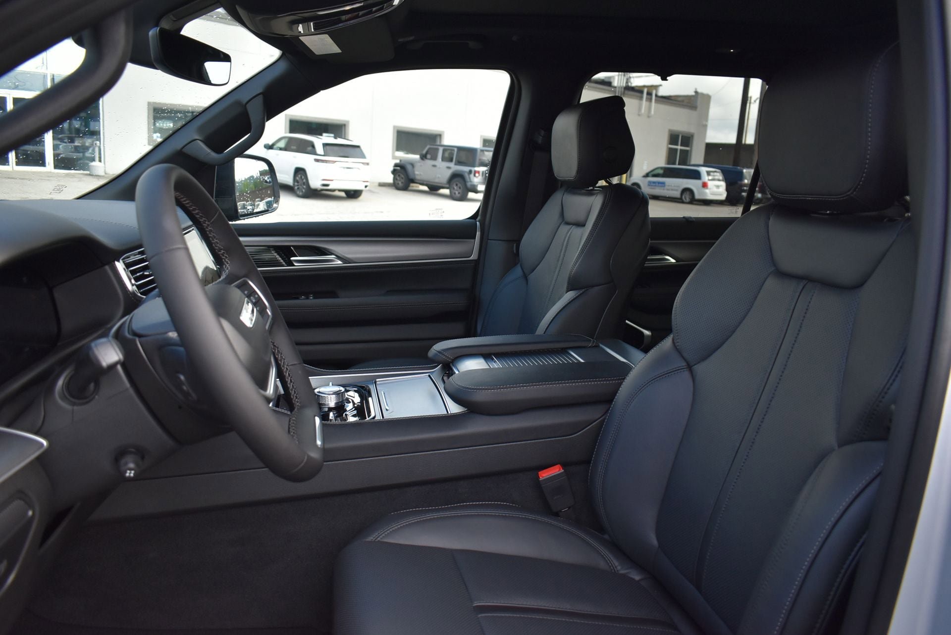 New 2026 Jeep Grand Wagoneer Limited AWD/4WD image 15