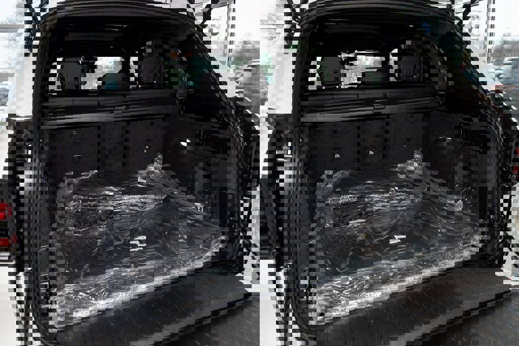 New 2026 BMW X5 xDrive50e w/ Premium Package image 11