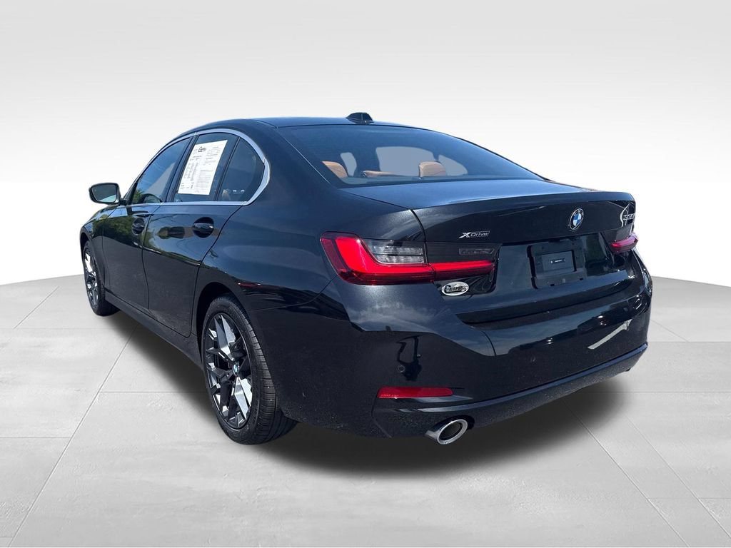 Used 2025 BMW 330i xDrive Sedan w/ Premium Package AWD/4WD image 3